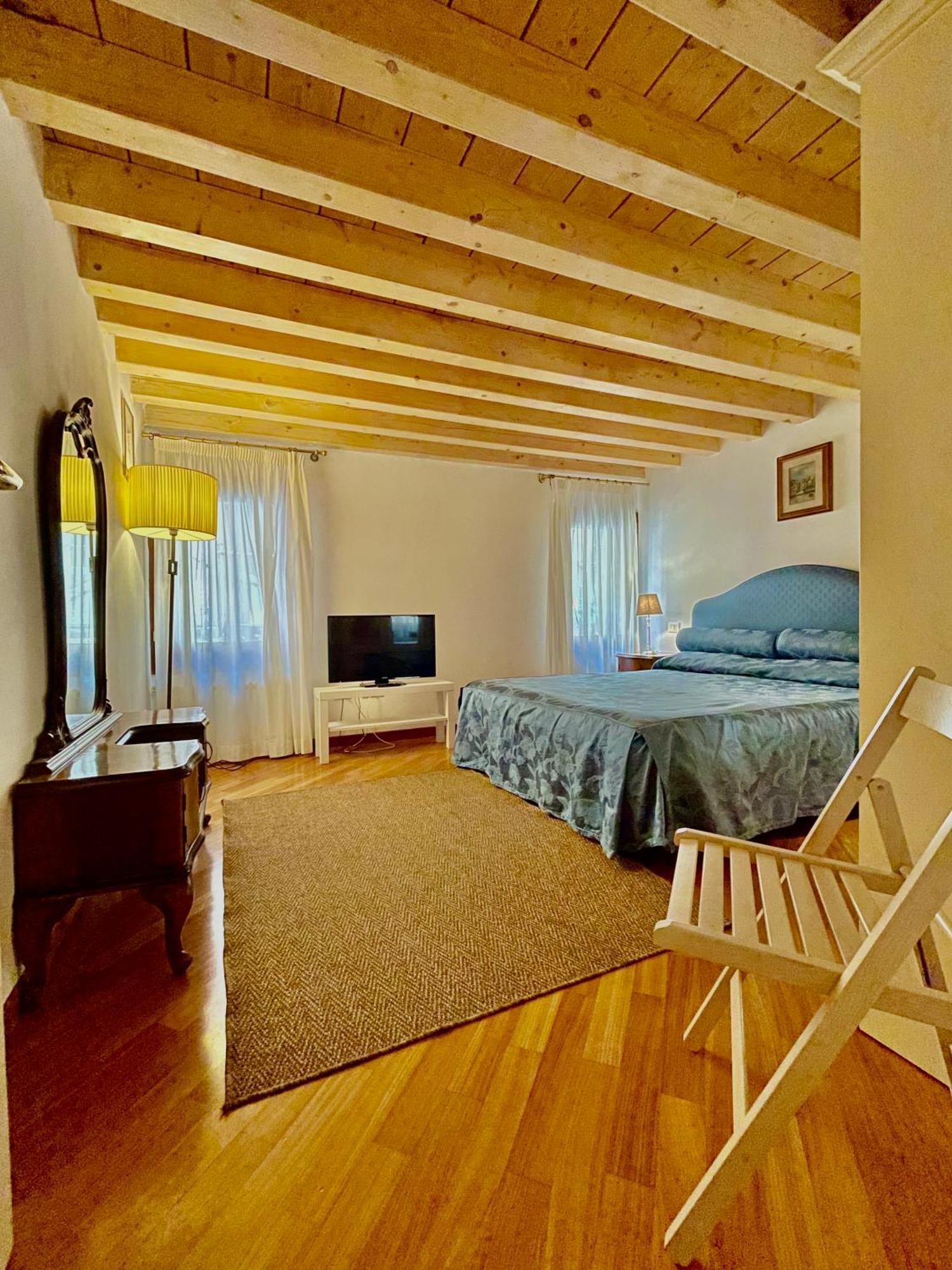 Furlani Apartment 1 Венеция Экстерьер фото